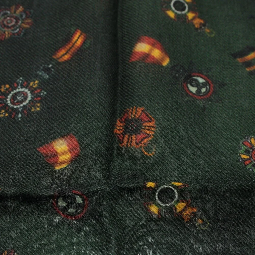 Roda NWT 100% Wool Pocket Square In Green w/ Red, Yellow & Green Medals - Picture 2 of 7